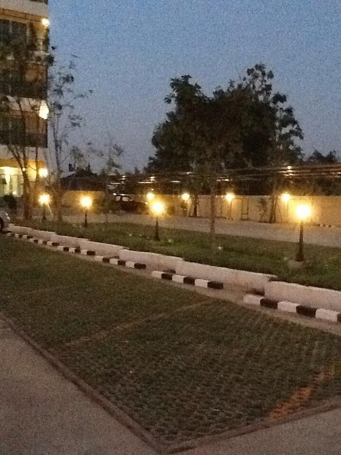 Baan Duangkamol Hotel Phitsanulok Ngoại thất bức ảnh